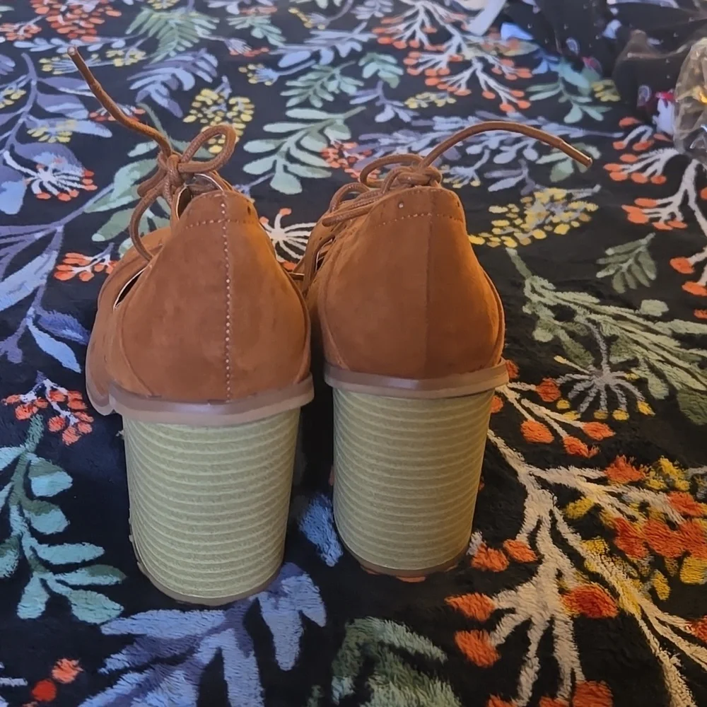 Qupid Oxfords Pumps - Picture 6 of 6